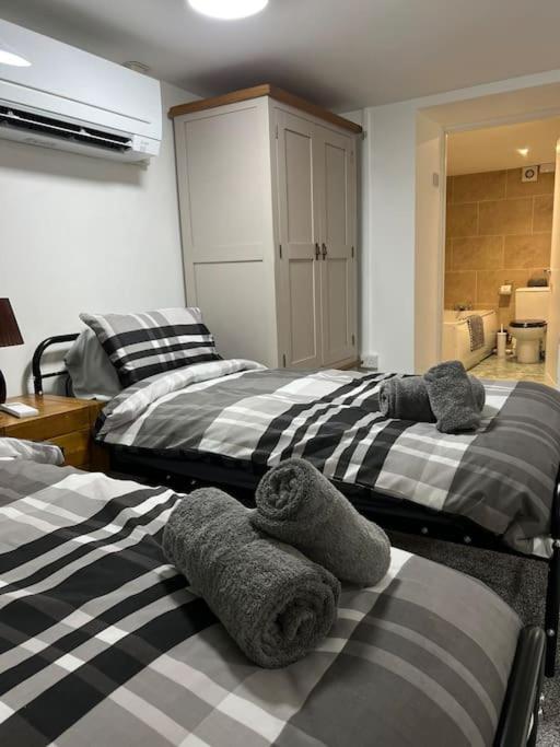 Studio Flat Twin - Town Centre Merthyr Tydfil Eksteriør bilde